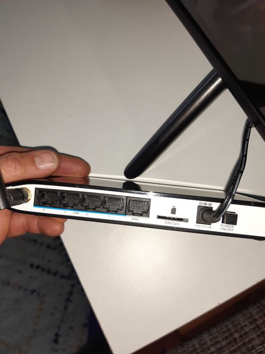 Router D-Link  4G  cu sim mobil