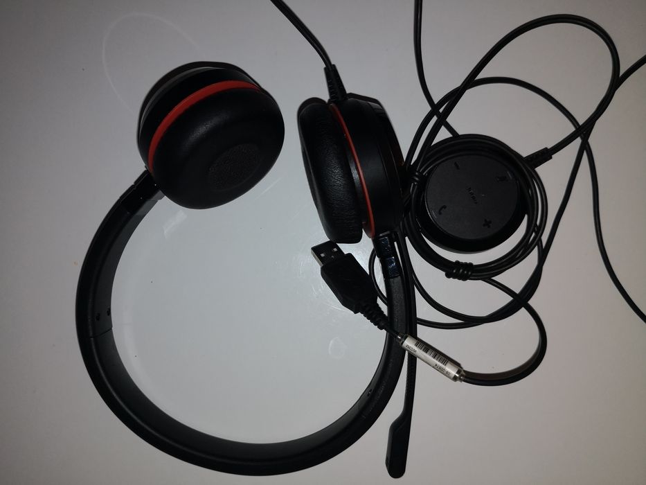 Vând căști cu microfon Jabra