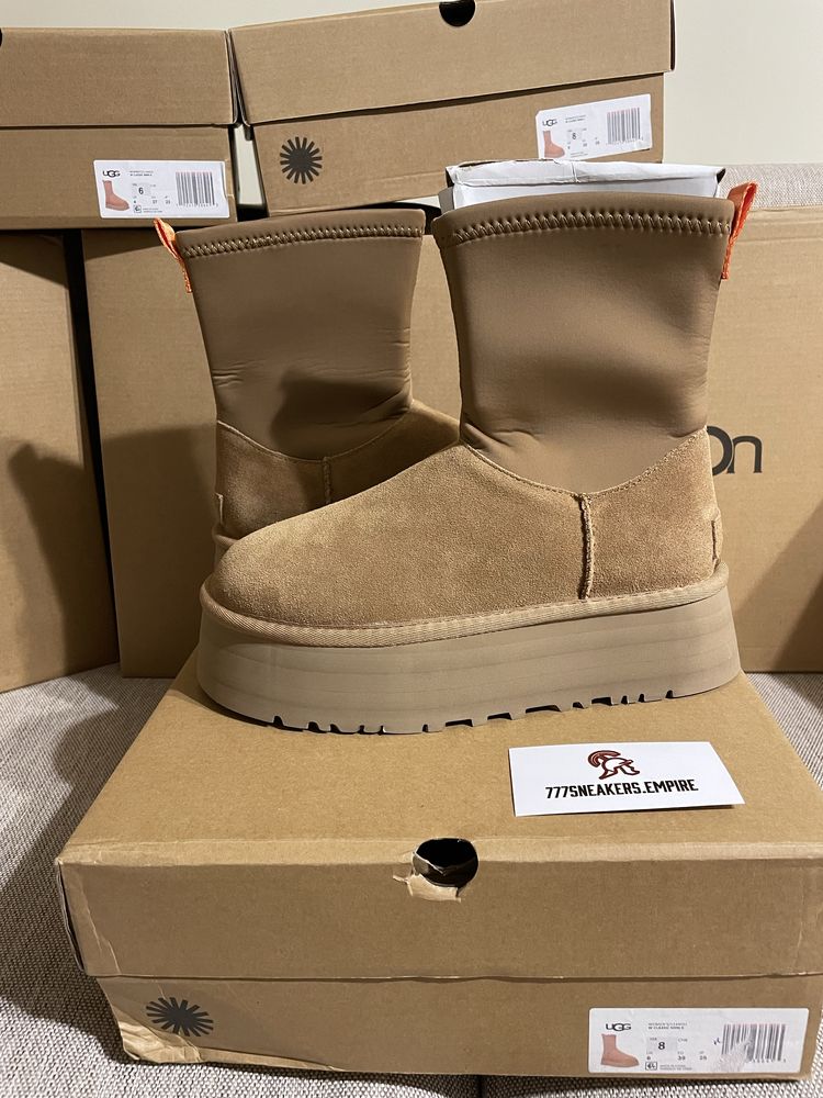 Ghete UGG Classic Dipper