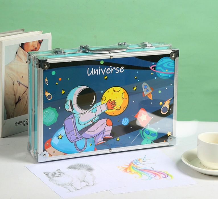 Творчески комплект за рисуване с изключително разнообразие от цветове