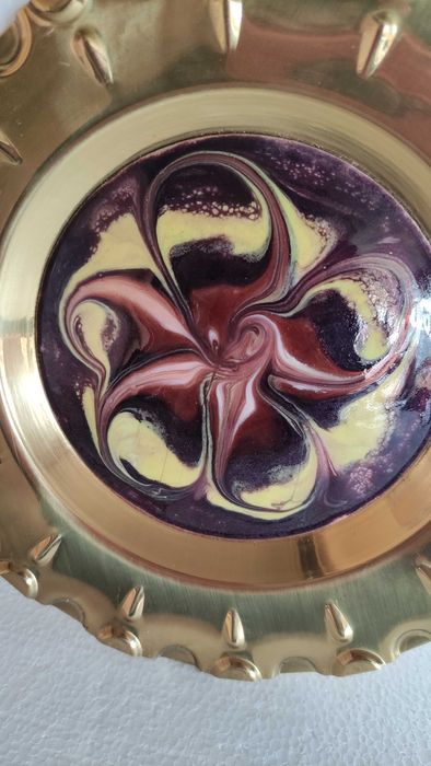 Декоративна чиния за стена месинг и художествена керамика