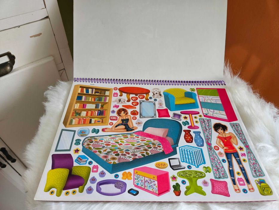 Album Crazy Chic decoreaza cu stil de la Clementoni