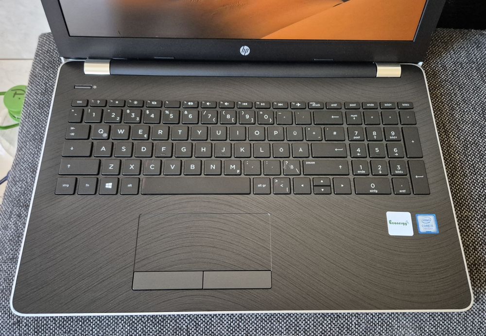 vand laptop Hp 15..15.6 inch FH..i5 7200..8 Gb..Hard 1 TB.