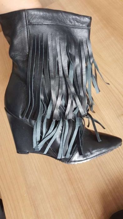 Vand botine si geanta