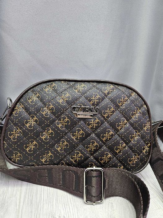 Дамска чанта  Guess