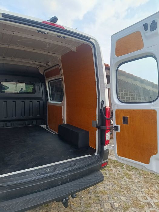 Дървена облицовка на бус