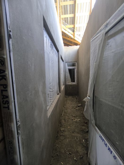 Янги Ховли Уй сотилади