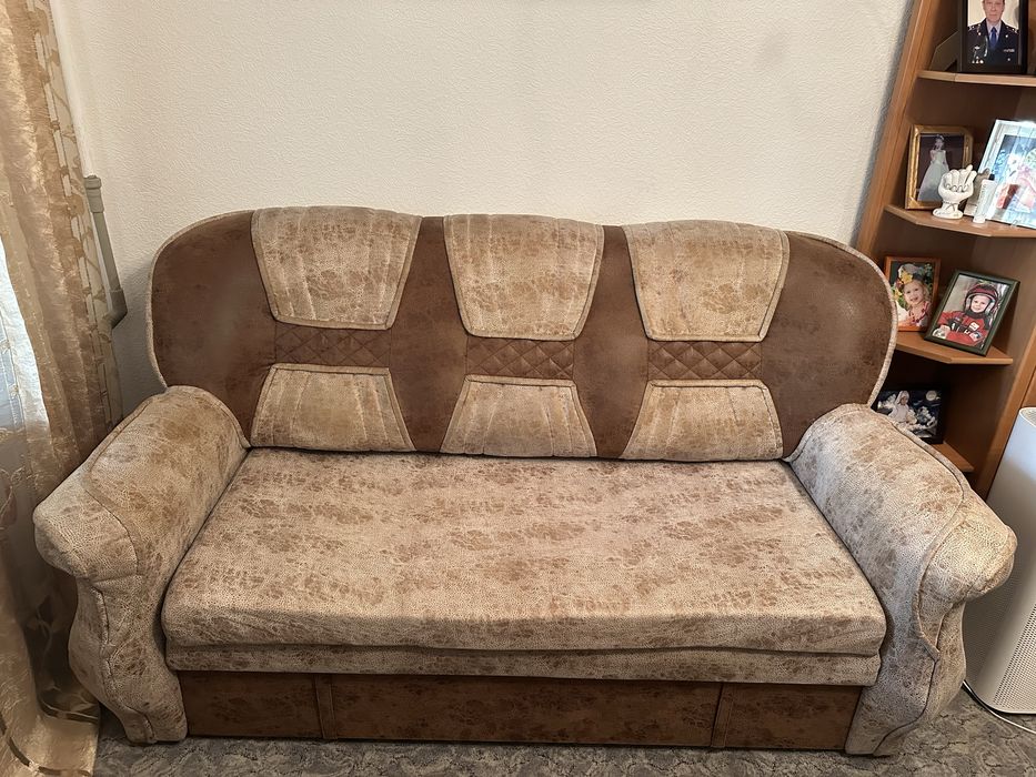 Диван и креслокровати бу