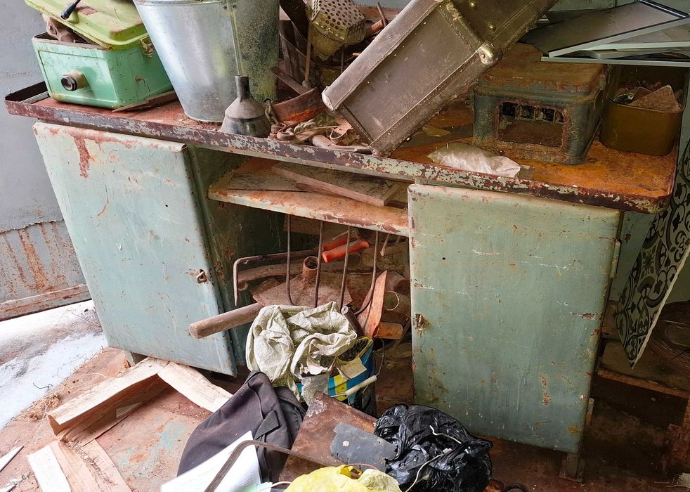 Продам металлический верстак