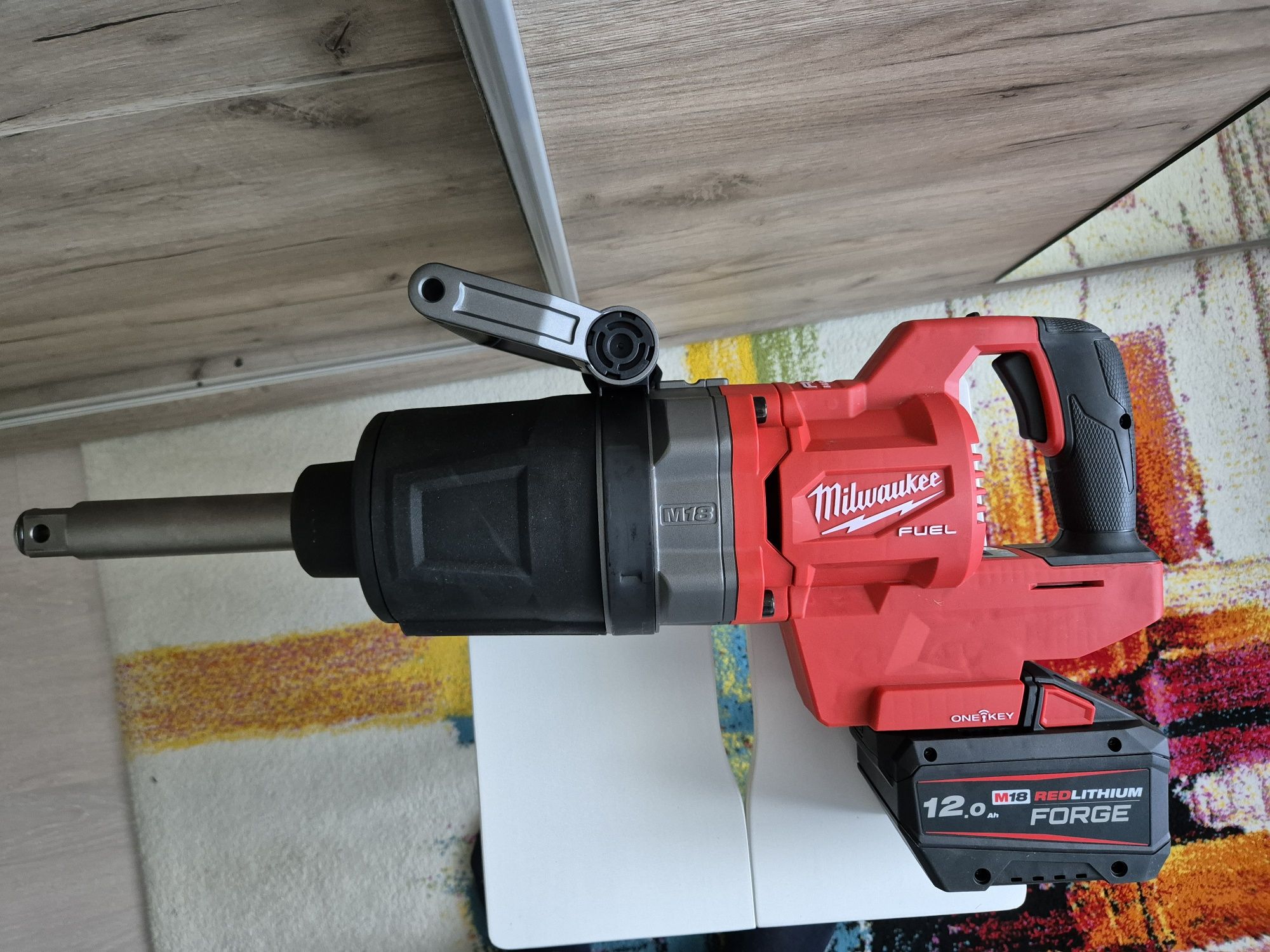 Milwaukee 1 tol Impact / masina desfacut roti camion  12ah Forge