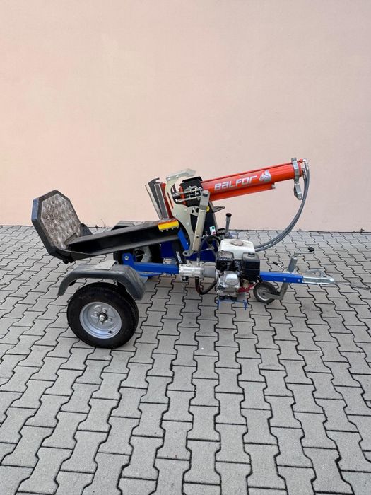 Despicator-Crapator lemn hidraulic 16 Tone Balfor