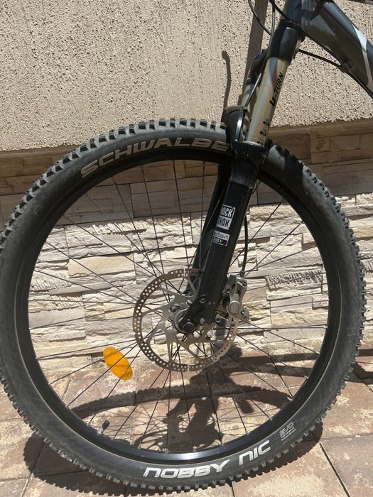 Bicicletă MTB Stevens cu suspensie față-spate – RockShox
