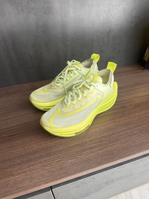 Nike zoom double stacked Cl0804 700