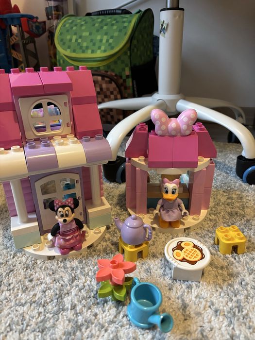 Lego duplo Minnie casa si cafenea
