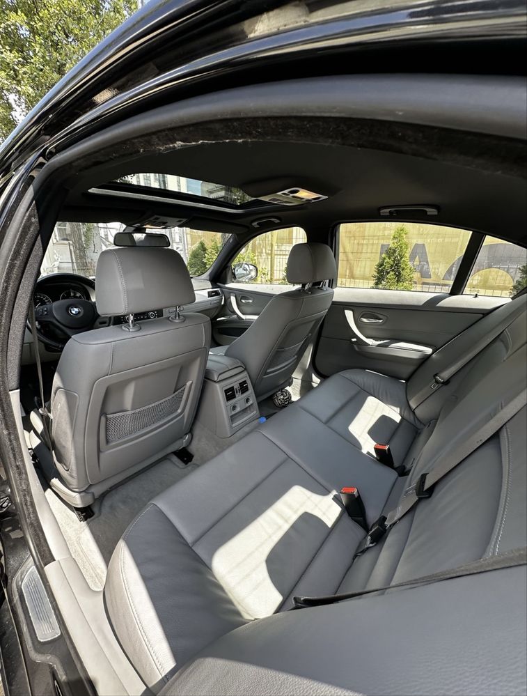 BMW E90 Facelift M packet 2009 2.0 diesel 177Cp