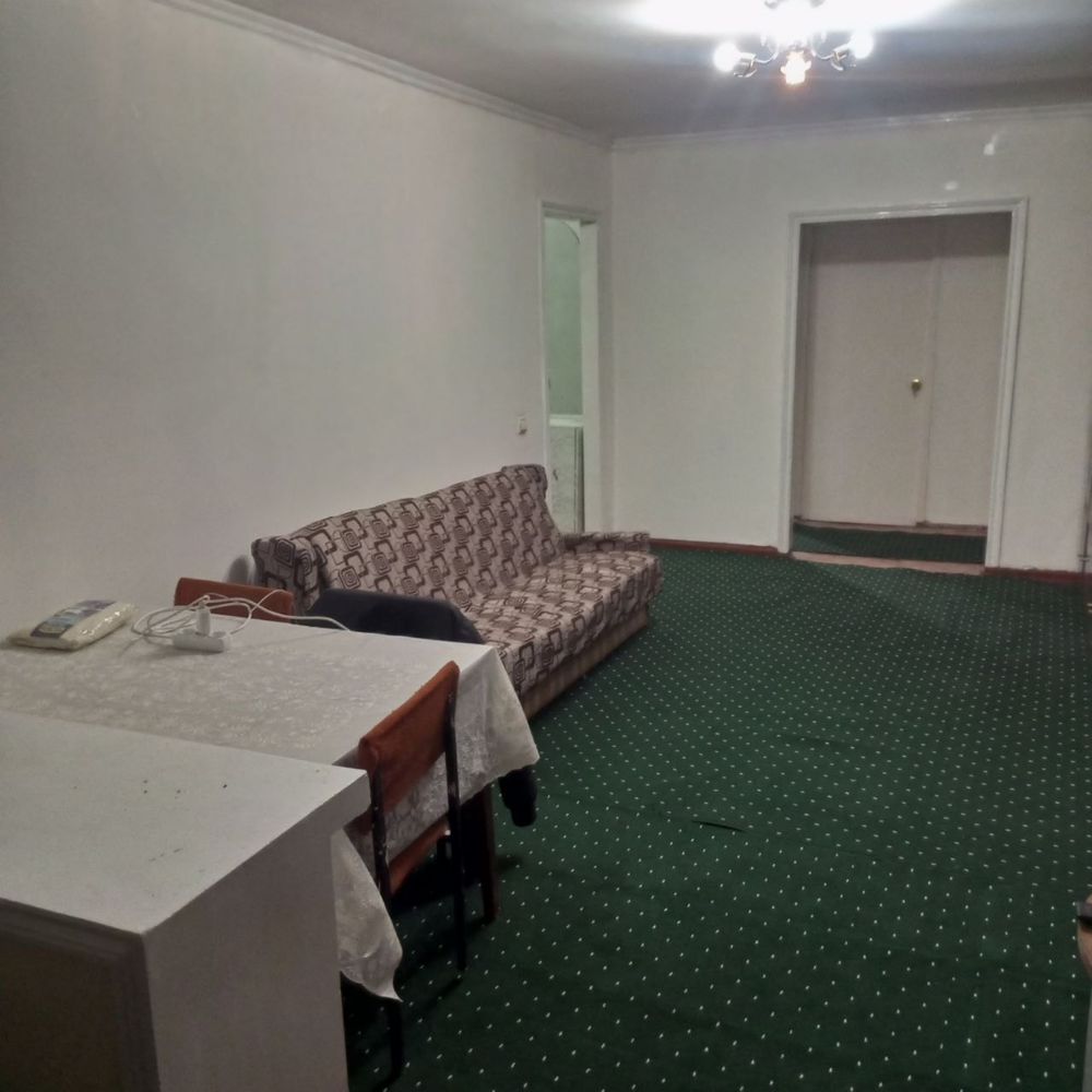 Продаётся 3-комнатная квартира в 4-этаже