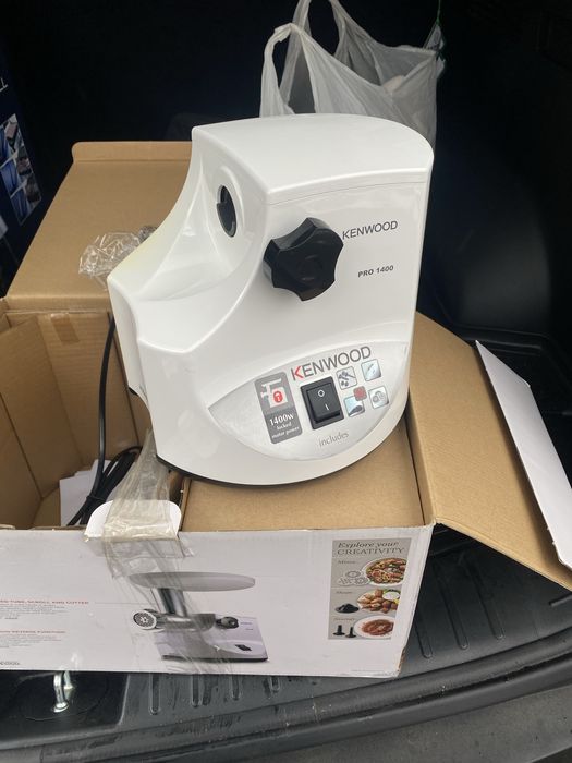 Мясорубка Kenwood Pro1400