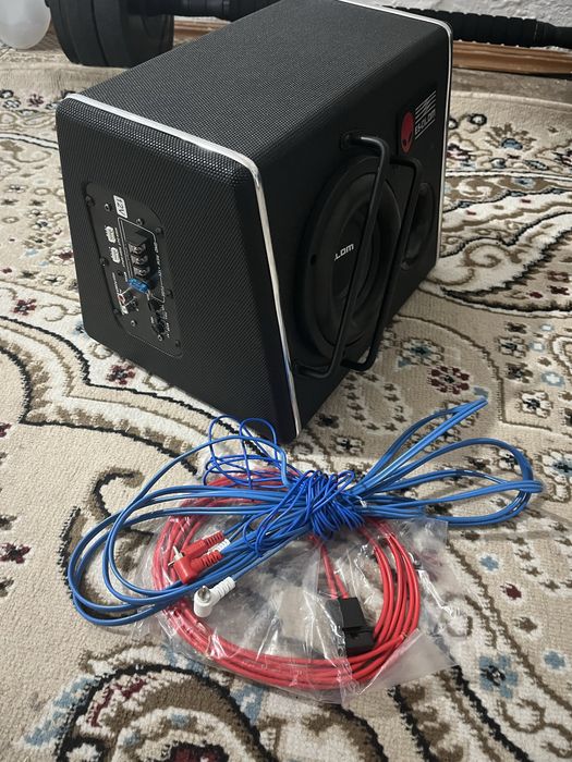 Сабвуфер новый , хорошо играет