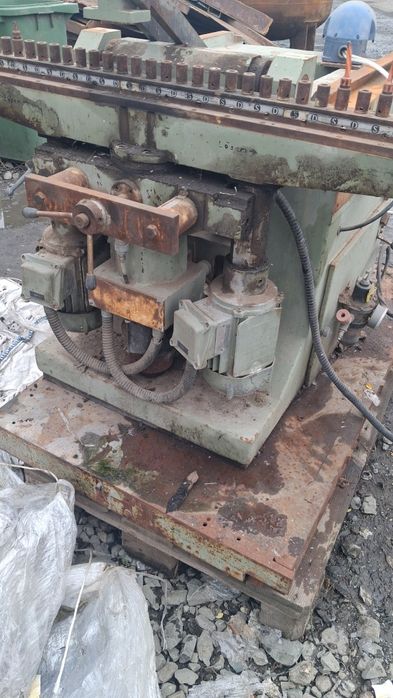 Masina frezat sau gaurit