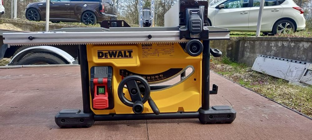 Настолен циркуляр DeWalt DWE 7485 -QS