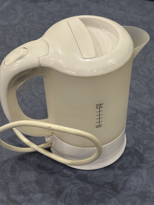 Электтрический чайник 0,5л