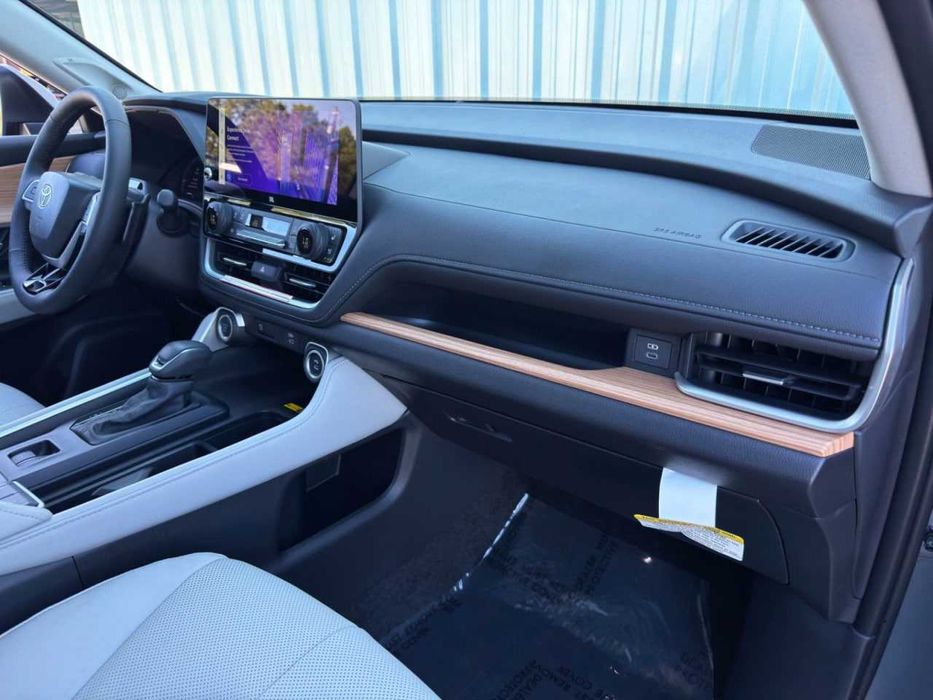 2025 Toyota Grand Highlander Platinum