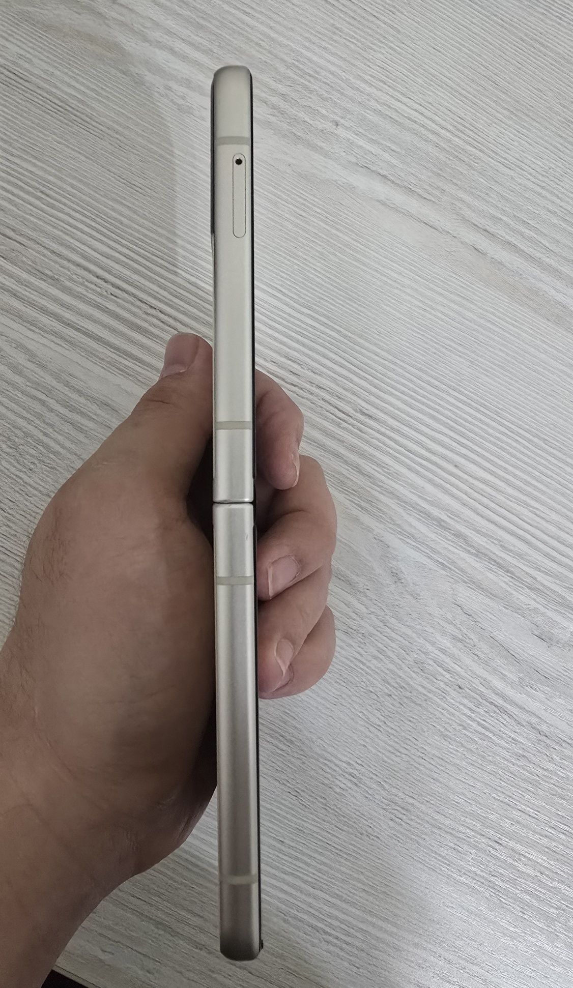 Продаётся Galaxy Z Flip 3