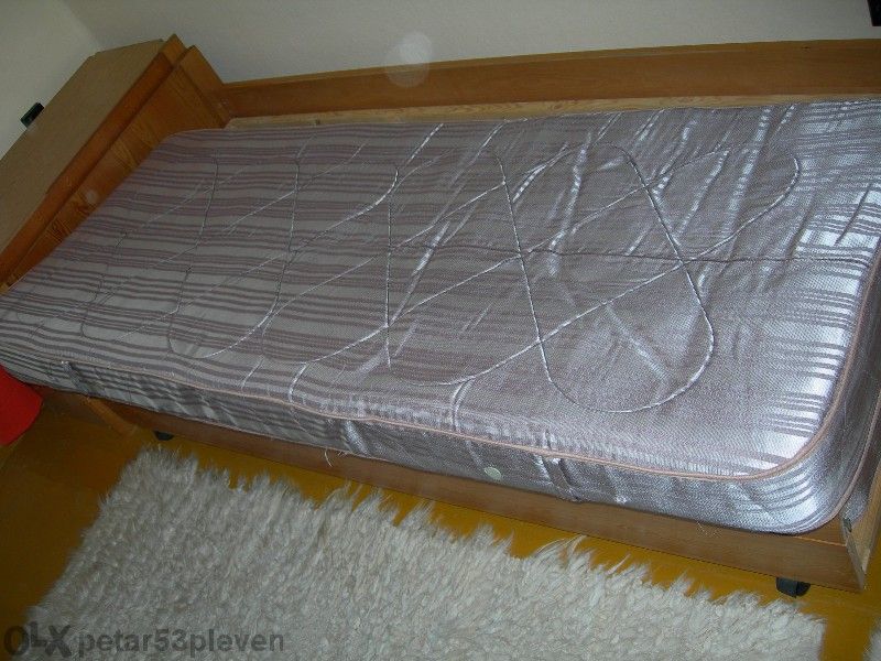 Единични легла - светъл фурнир дъб - комплект с матраци