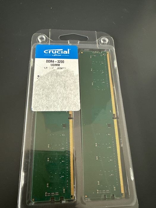 Crucial RAM памет DDR4-3200, 2 по 16 гб, чисто нова запечатана,2 стика