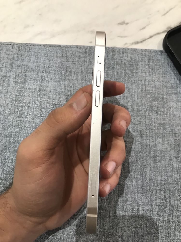 iPhone 12 белый