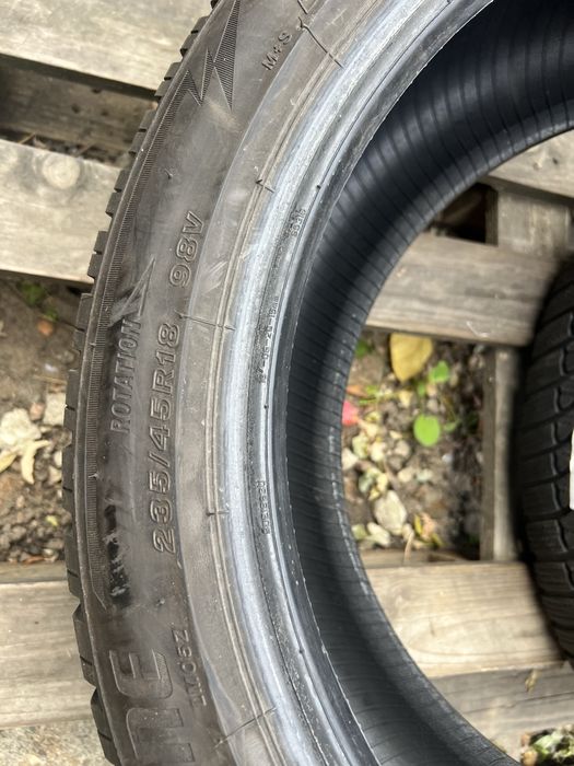 Cauciucuri iarna 235/45/18 Bridgestone 2021