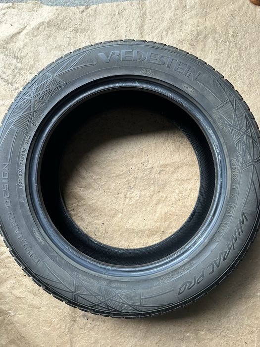 235/55 R17 Vredestein WintracPro DOT 3322 7.11 mm