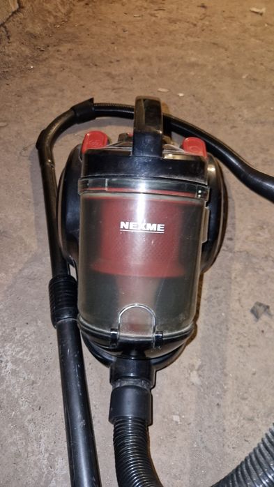 Пылесос хороший продам