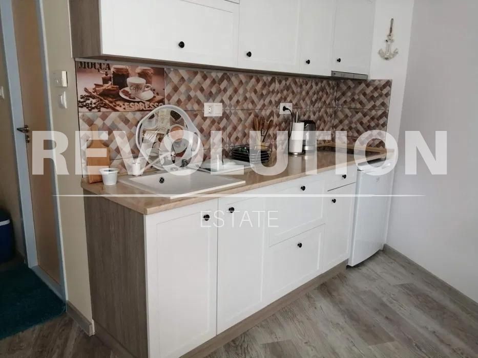 Дава се под наем Едностаен апартамент в Варна, м-т Евксиноград - 40 кв.м за 285 € - Снимка #2