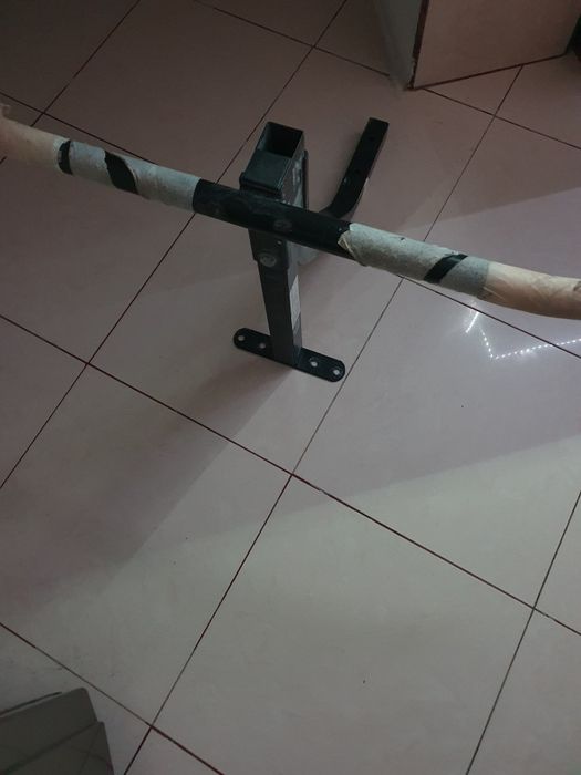 Bara tractiuni perete