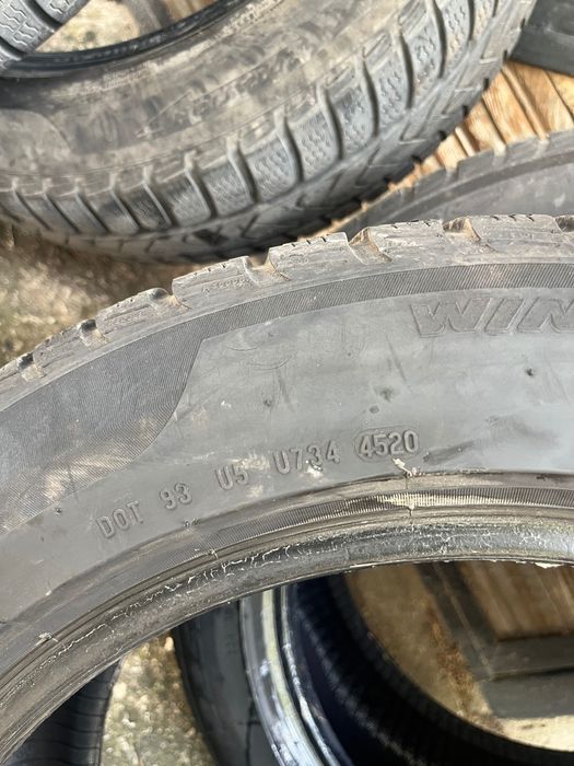 Зимни гуми PIRELLI 225/55/18 DOT 4520