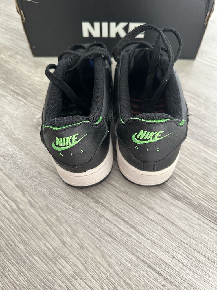 Маратонки Nike