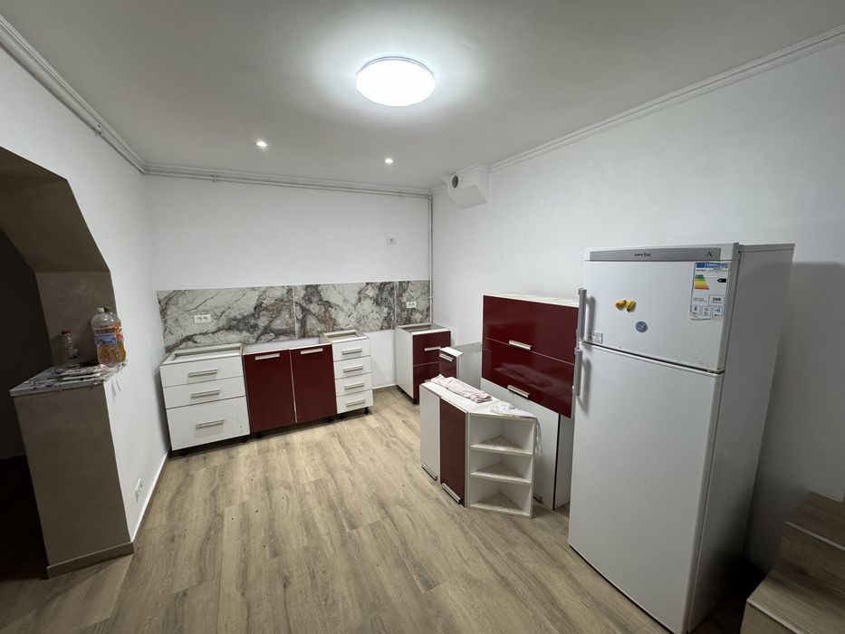 Vand mobila bucatarie