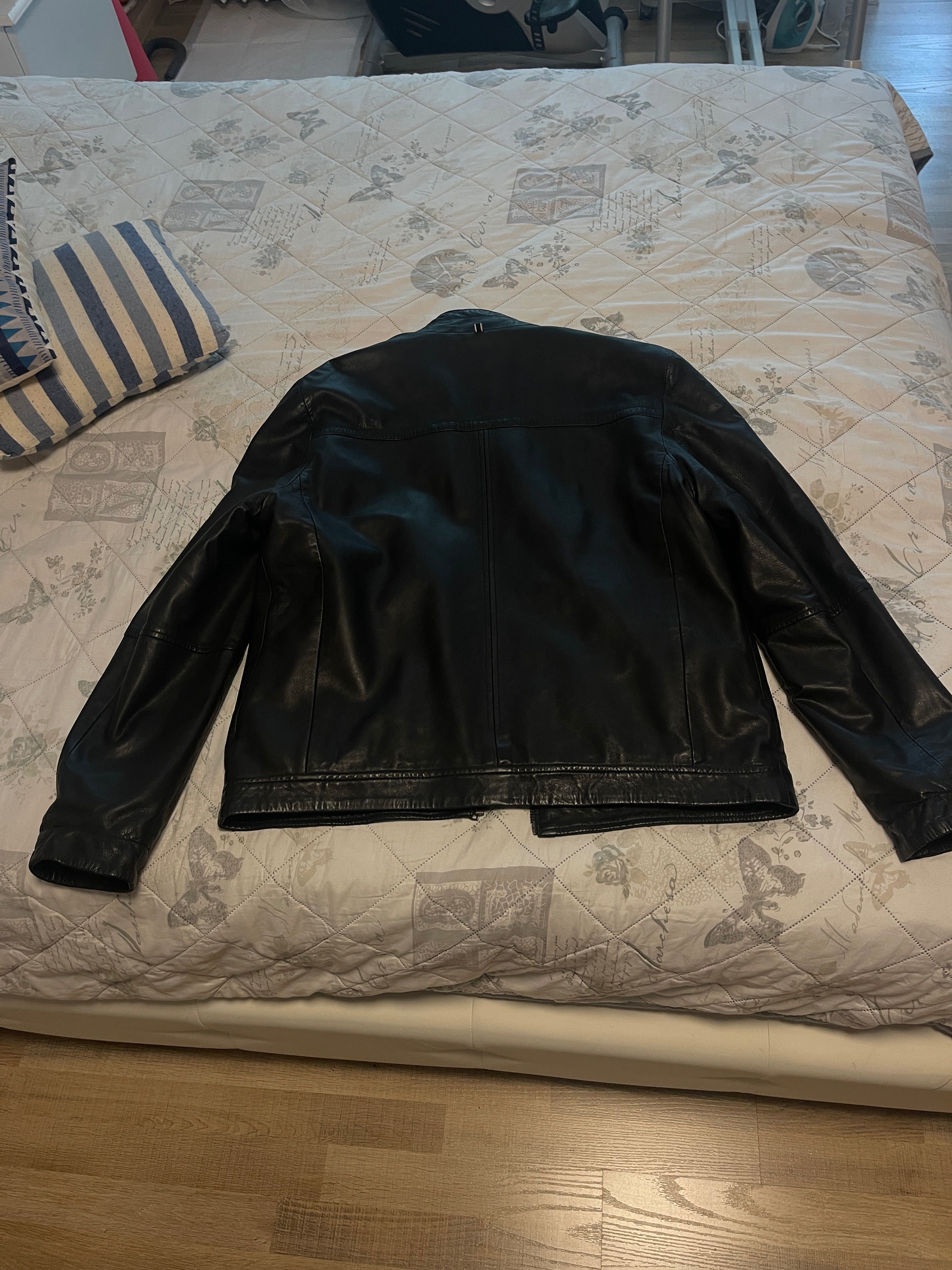 Кожено яке Tommy Hilfiger номер 54