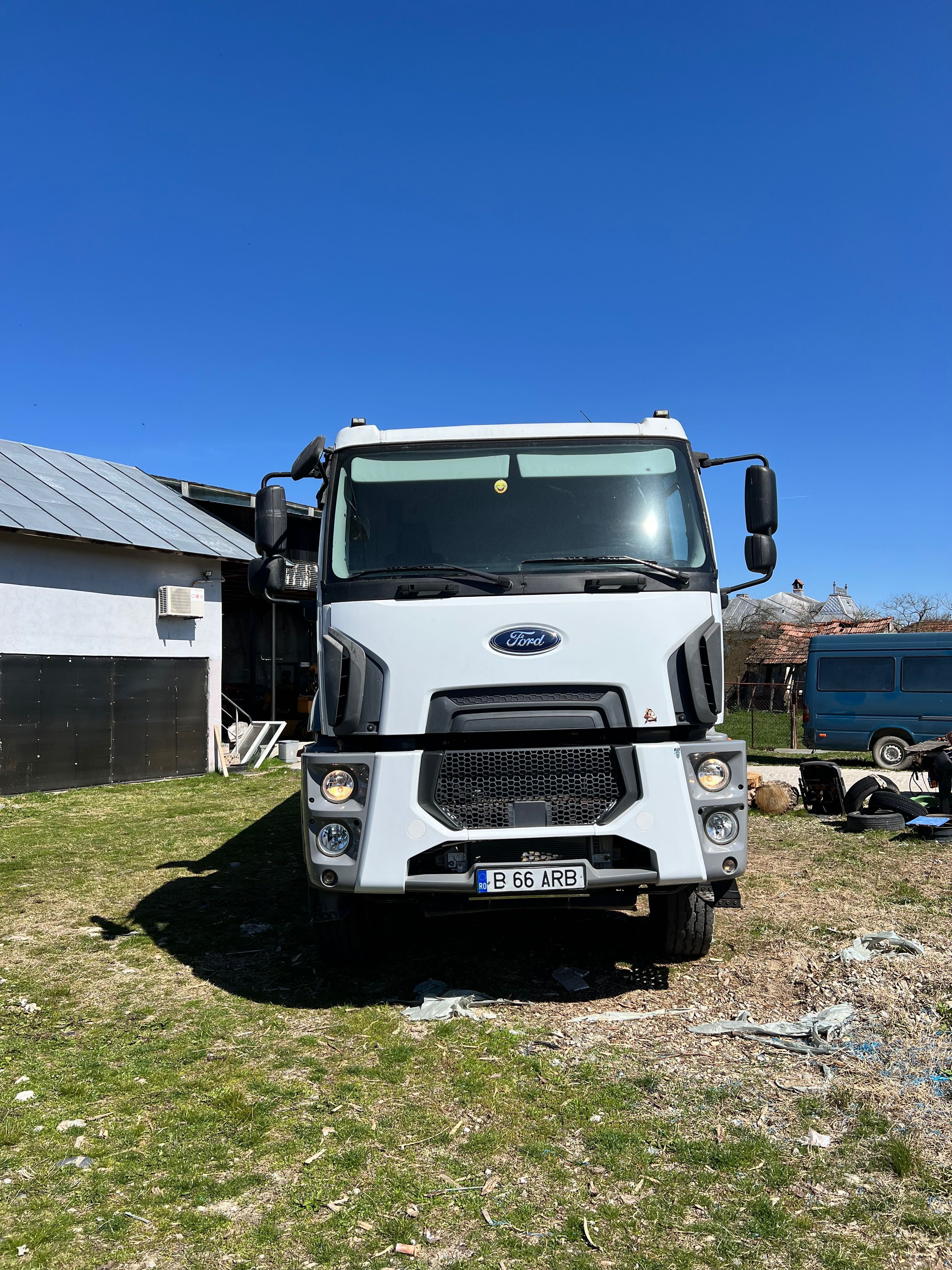 Ford Cargo 8x4 2019 90k km