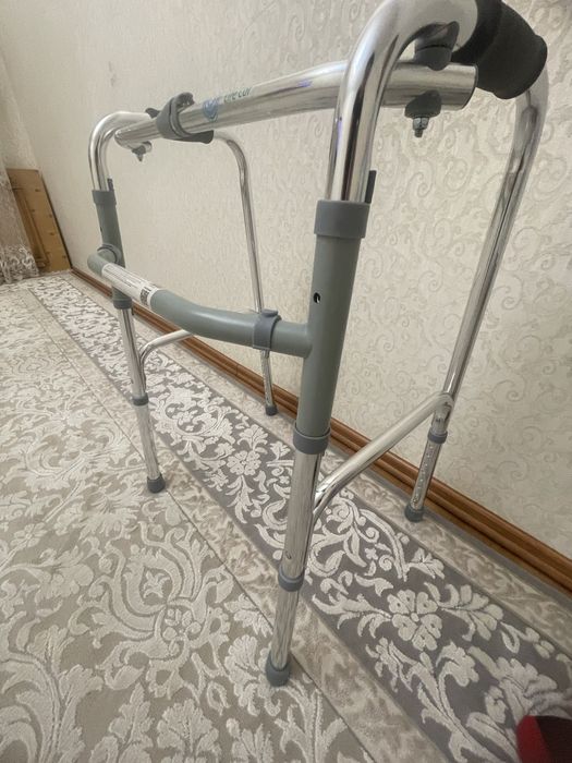 Ходунок для взрослых