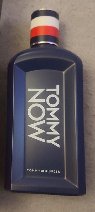 Parfum bărbați miros fin persistent