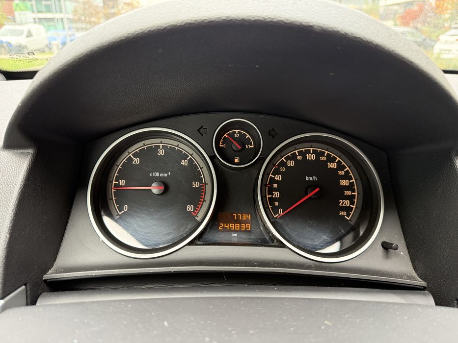 Opel Astra H BREAK (Caravan) 1.7 CDTI Eco Flex 2011