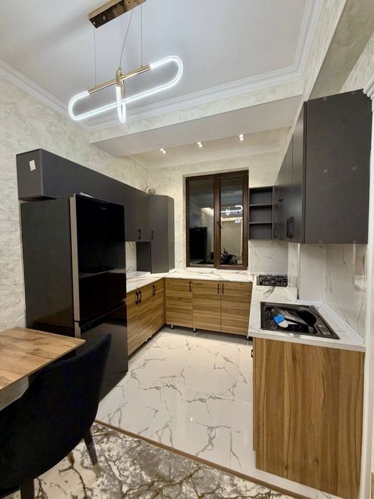 3х комнатная студия, на 4 этаже. Гагарина.