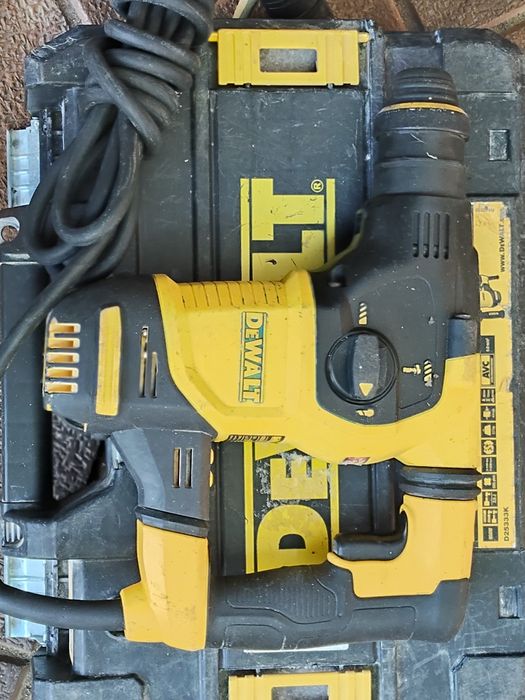 Rotopercutor DEWALT D 25333 in stare excelenta
