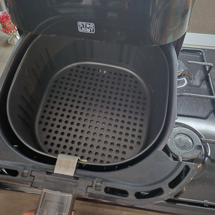 Airfryer folosit putin