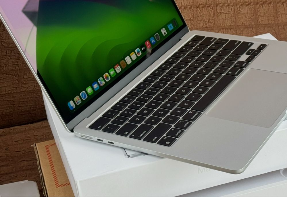 2024 Модель!Макбук на Чипе М3 2024 года/офиц гарантия есть/MacBook M3