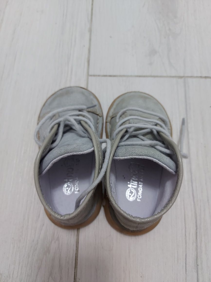 Pantofi din piele Tino mărimea 22