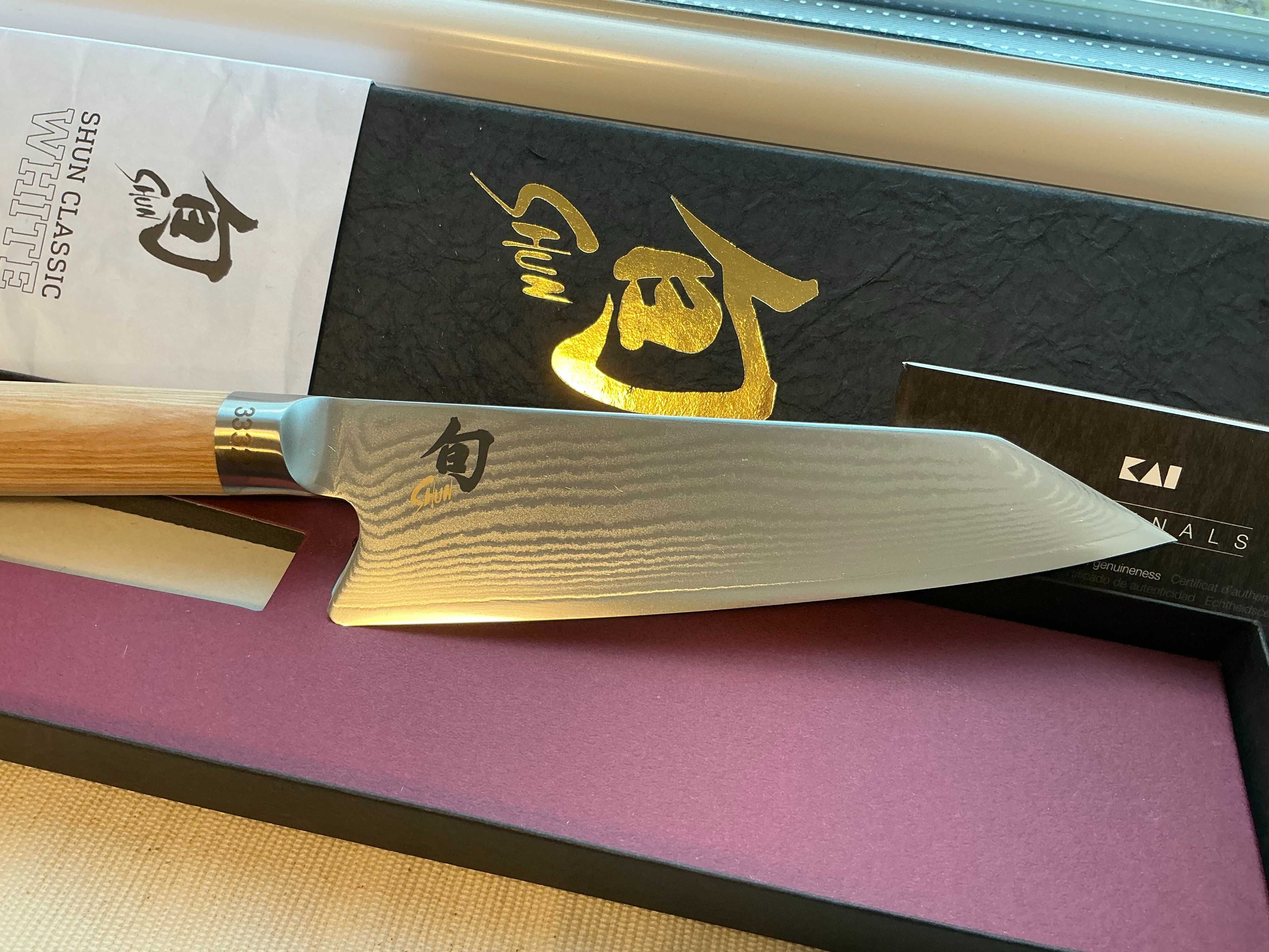 Cutit bucatarie KAI Shun DM-0777W Classic White Limited Edition