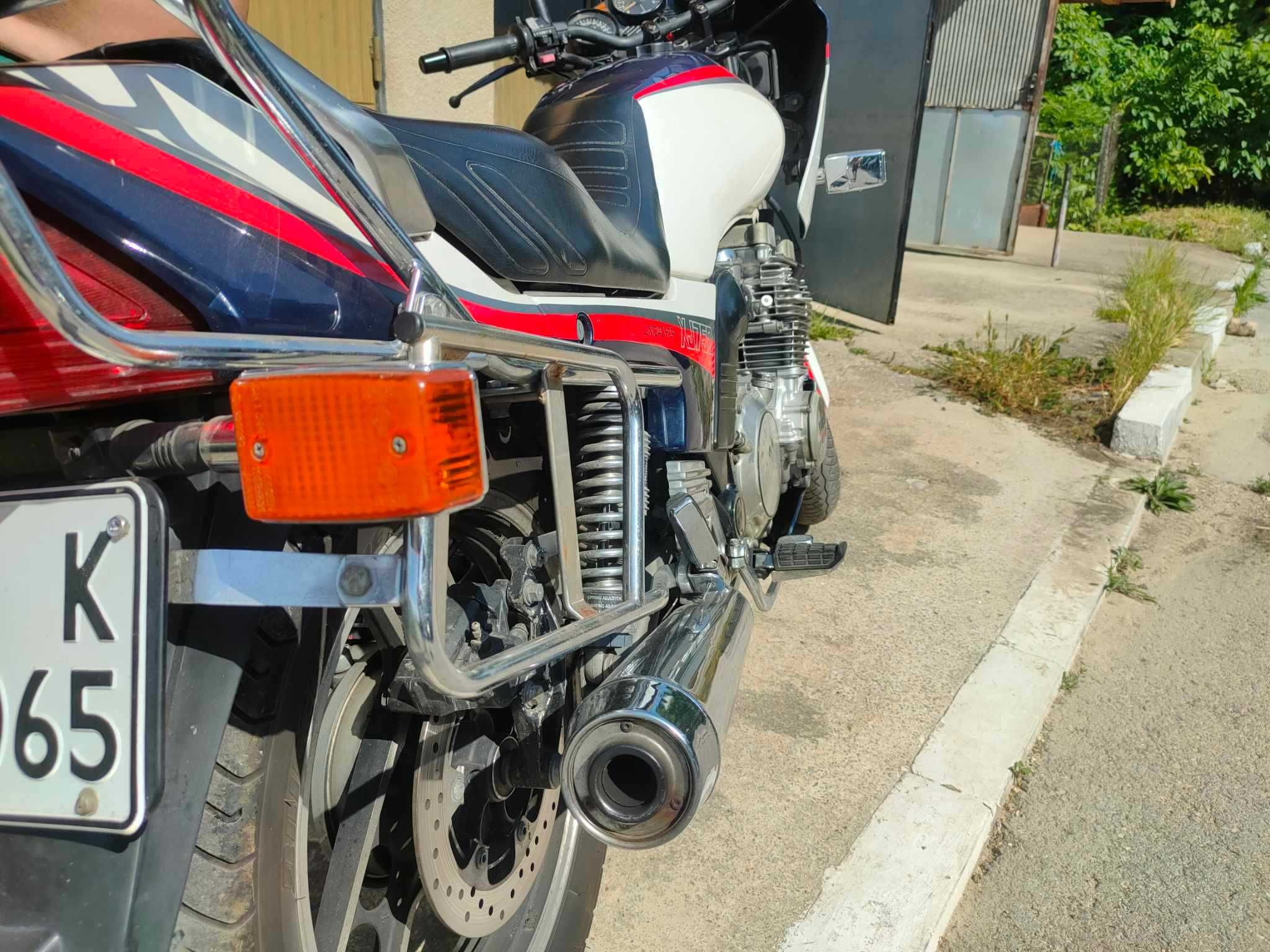 Мотоциклет Yamaha XJ750
